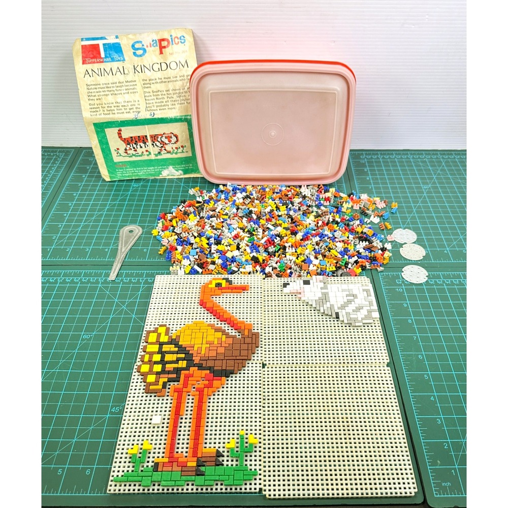 VTG 1966 Tupperware Toys Snapics Animal Kingdom Set 204 Mosaic Building Toy LOT